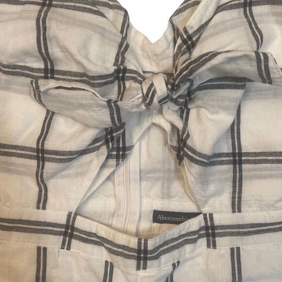 Abercrombie & Fitch Gray and White Plaid Cut Out Halter Strap Romper Women Sz  2 - Picture 3 of 12